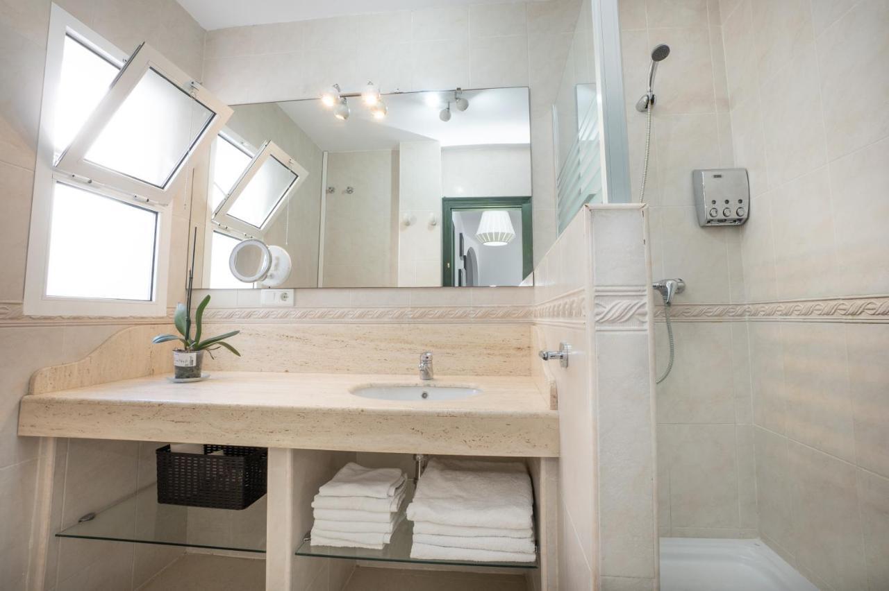 M&G Acqua Private Pool Apartman Nerja Kültér fotó